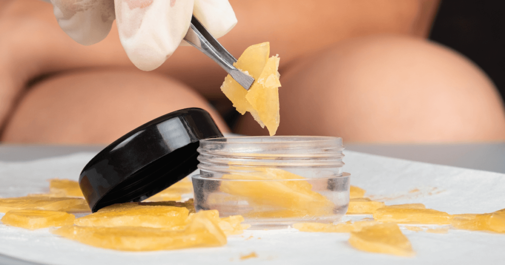 Step-By-Step Instructions on How to Dab Shatter